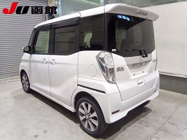 MITSUBISHI EK SPACE