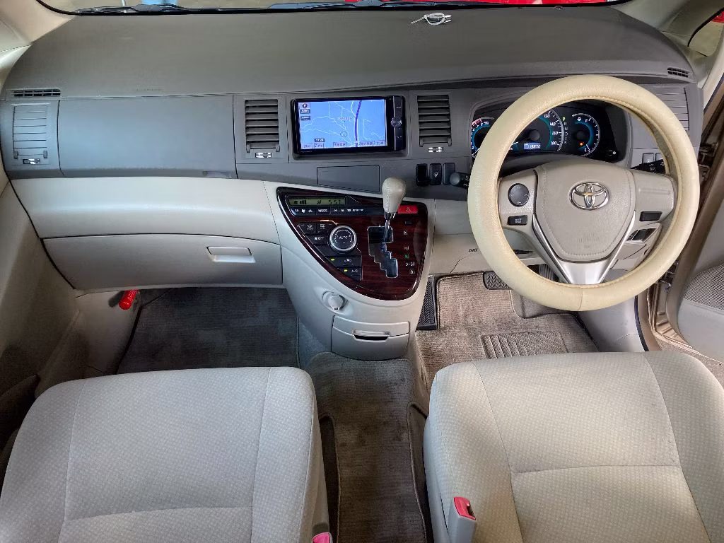 TOYOTA ISIS