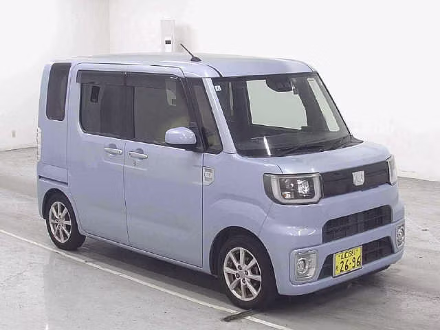 DAIHATSU WAKE
