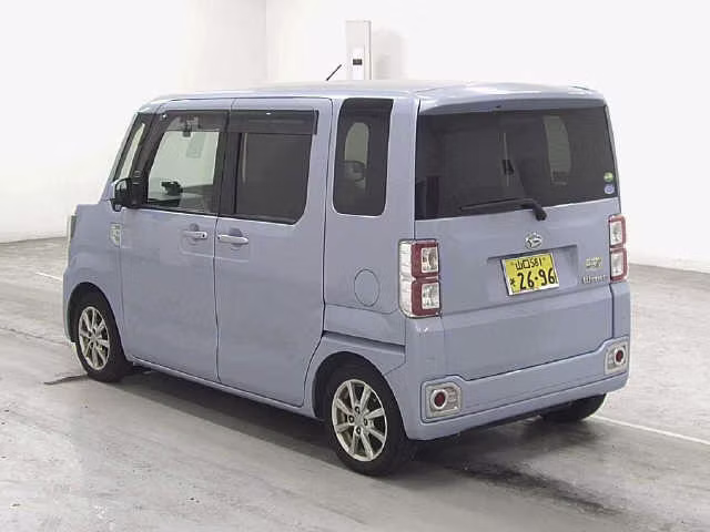 DAIHATSU WAKE