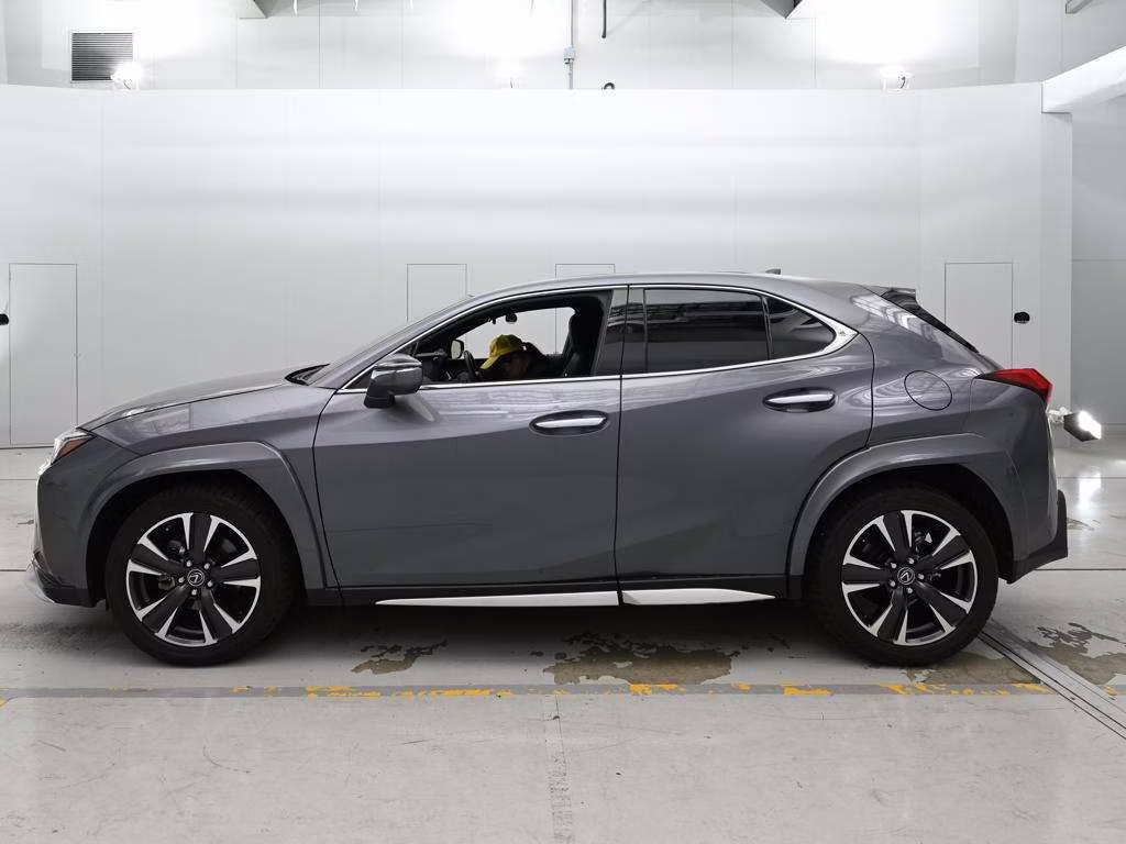 LEXUS UX200