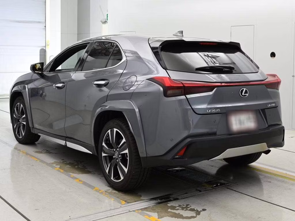 LEXUS UX200