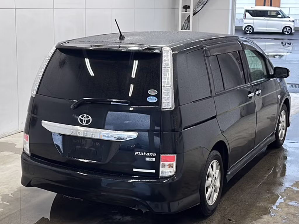 TOYOTA ISIS
