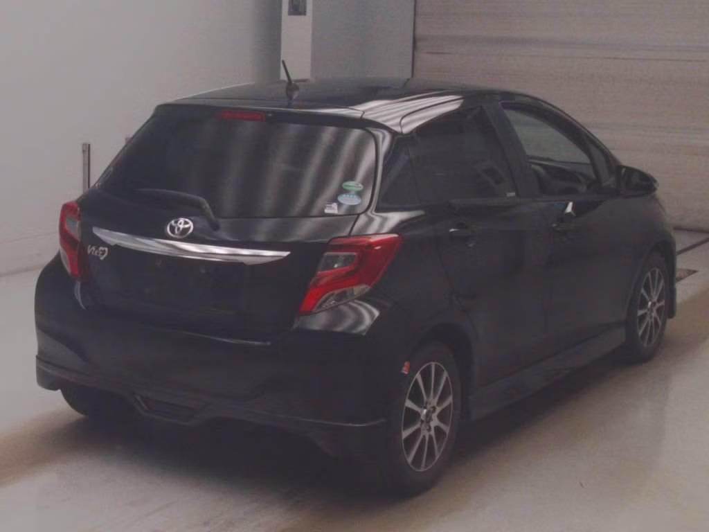 TOYOTA VITZ