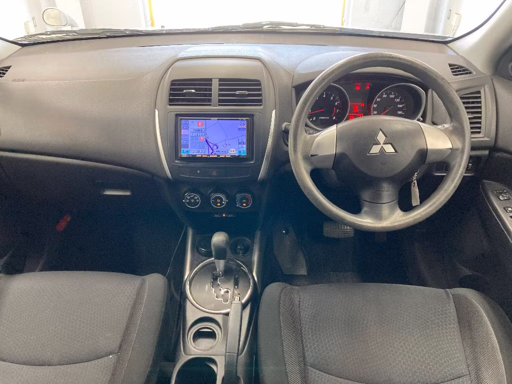 MITSUBISHI RVR