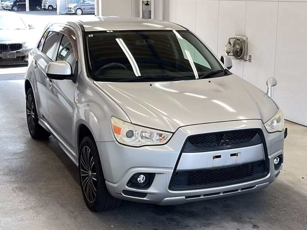MITSUBISHI RVR
