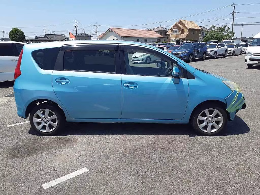 TOYOTA PASSO SETTE