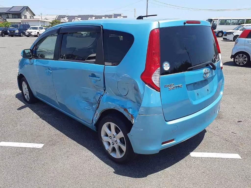 TOYOTA PASSO SETTE