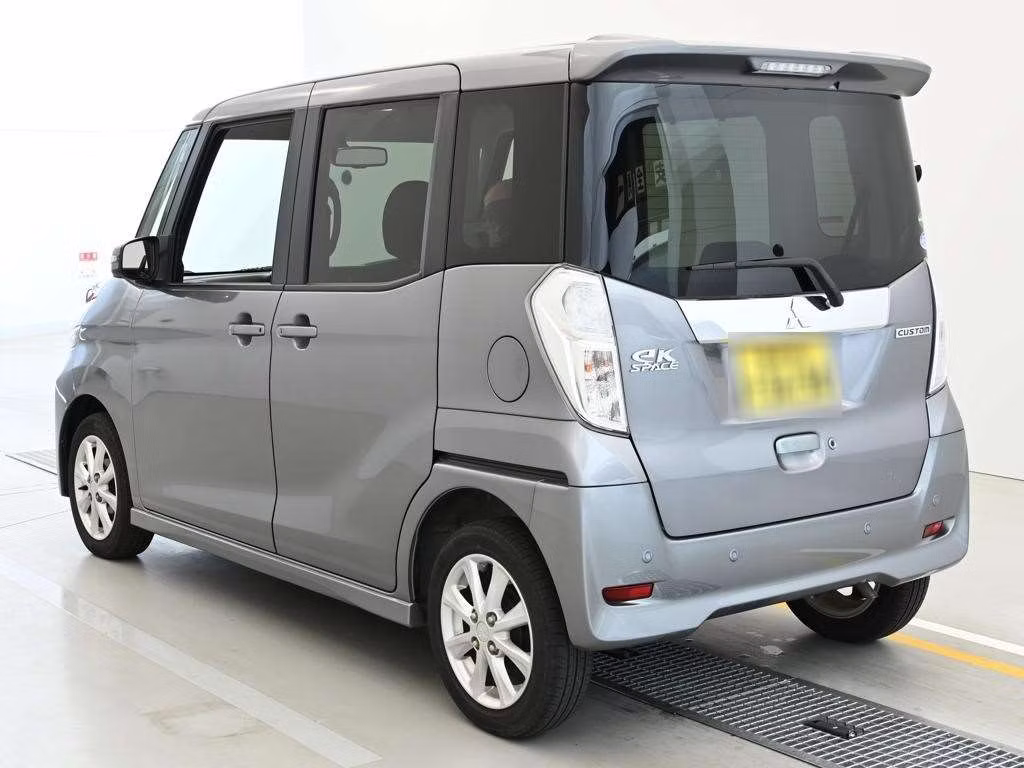 MITSUBISHI EK SPACE