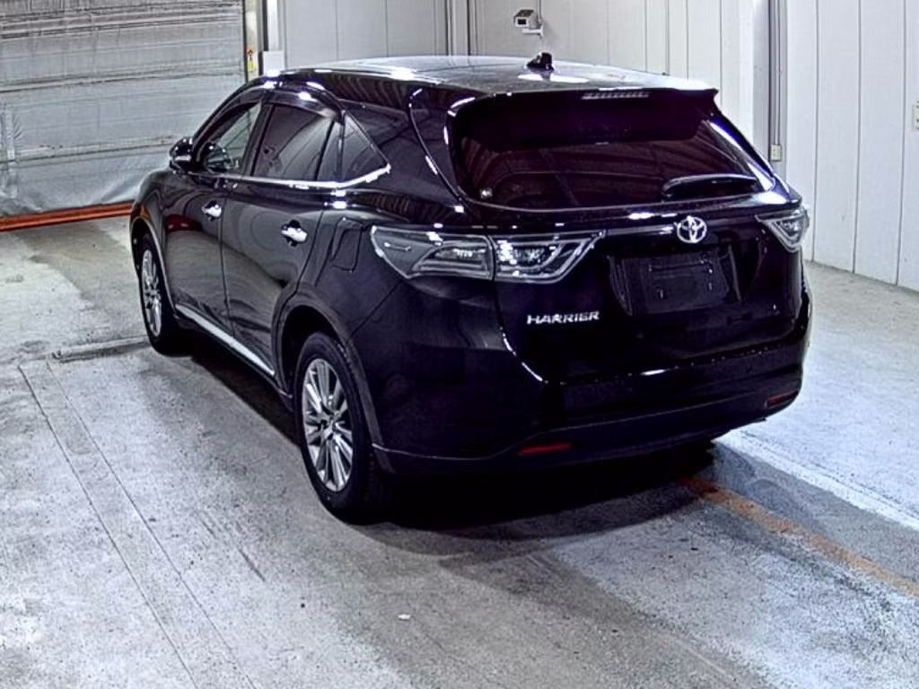 TOYOTA HARRIER