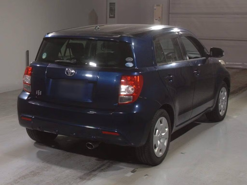 TOYOTA IST
