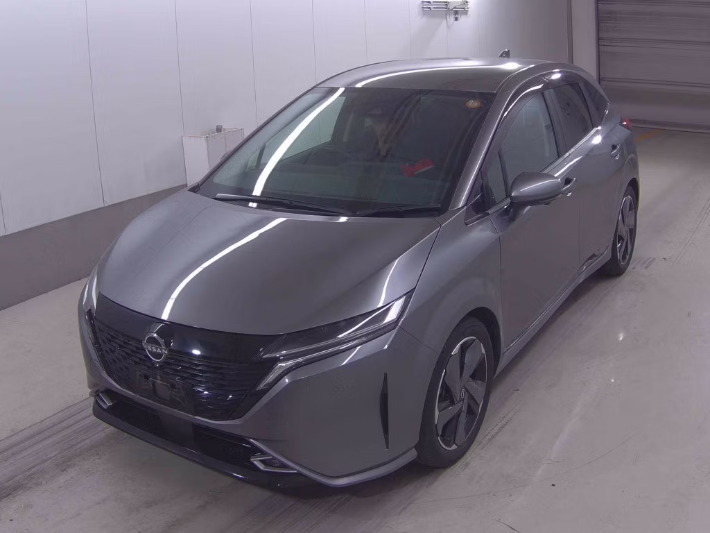 NISSAN AURA