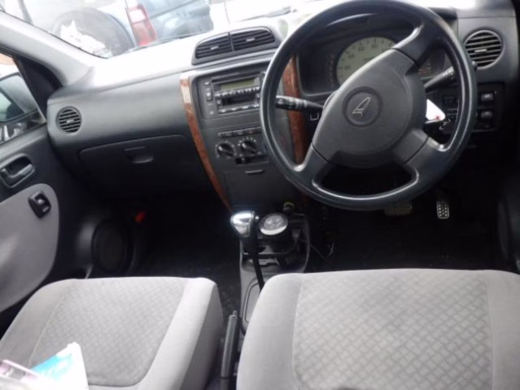 DAIHATSU MIRA AVY