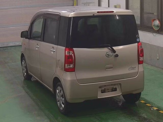 DAIHATSU TANTO EXE