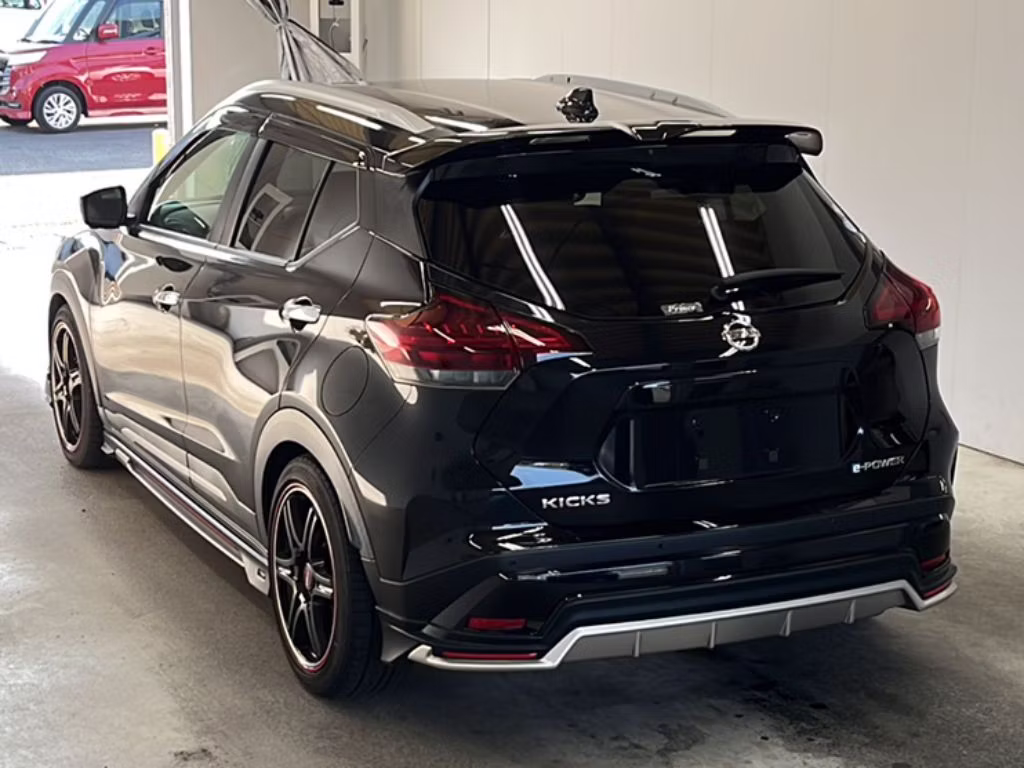 NISSAN KICKS