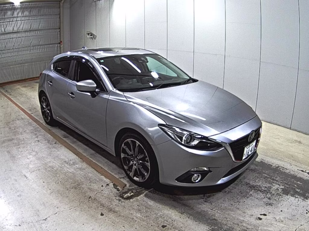 MAZDA AXELA