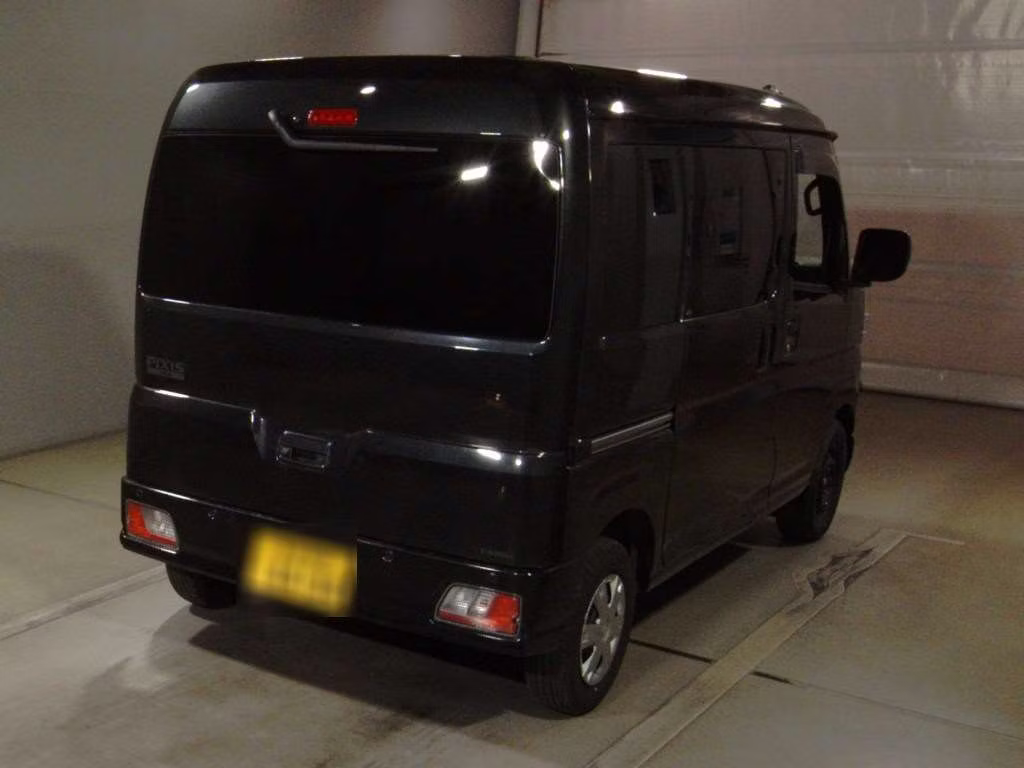 TOYOTA PIXIS VAN