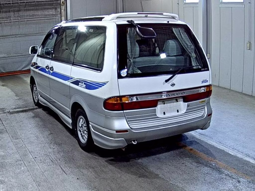 NISSAN LARGO