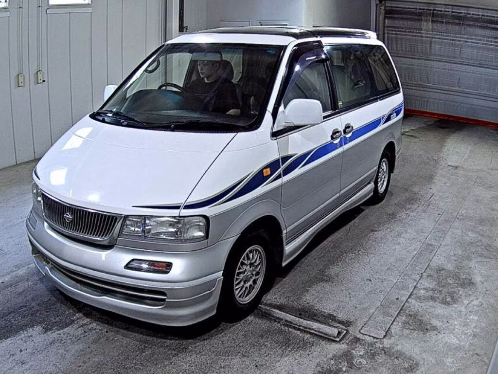 NISSAN LARGO