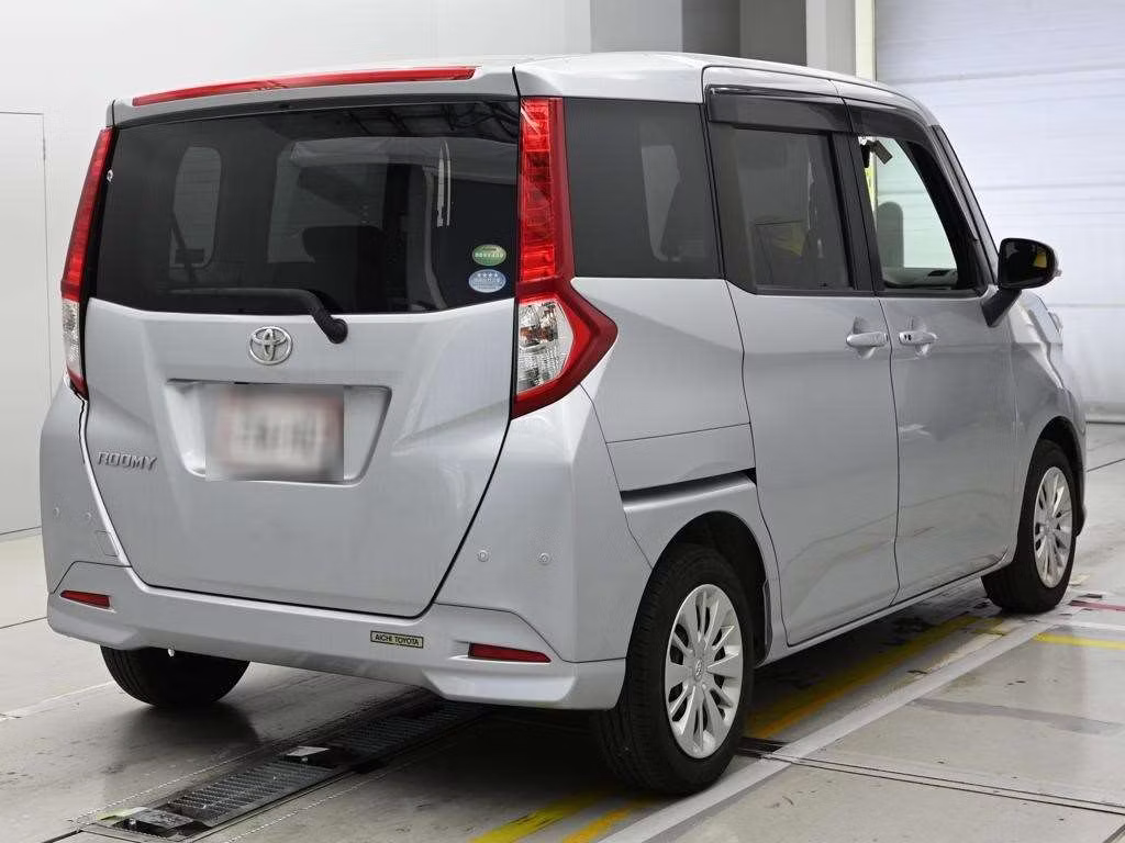 TOYOTA ROOMY