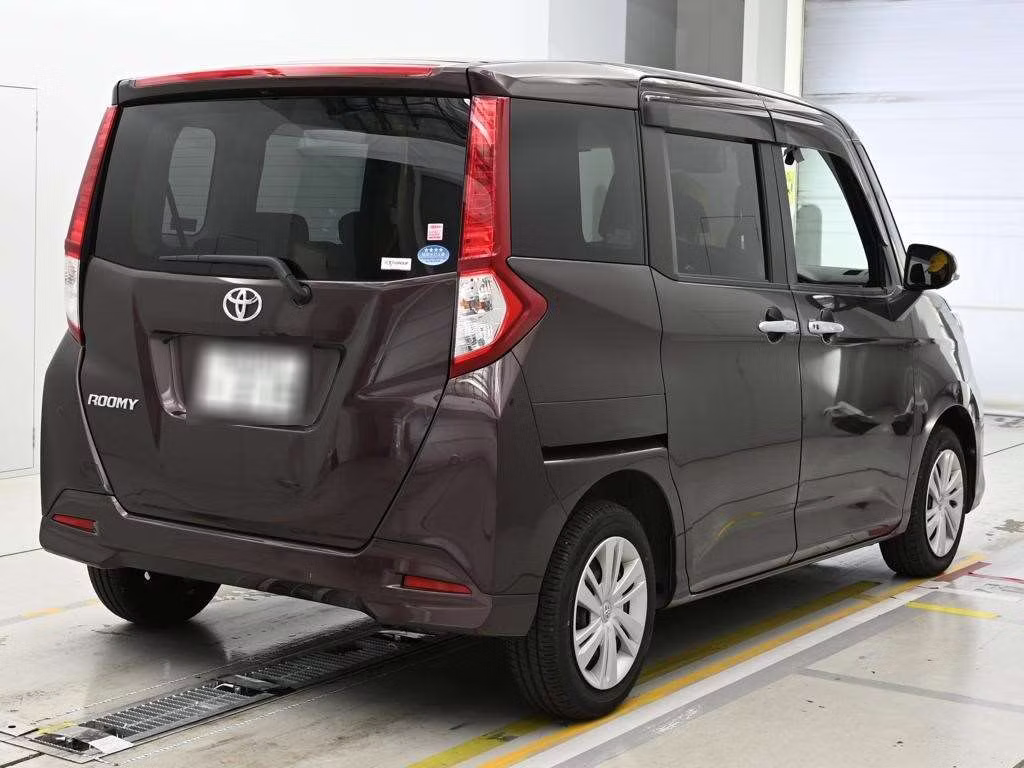 TOYOTA ROOMY