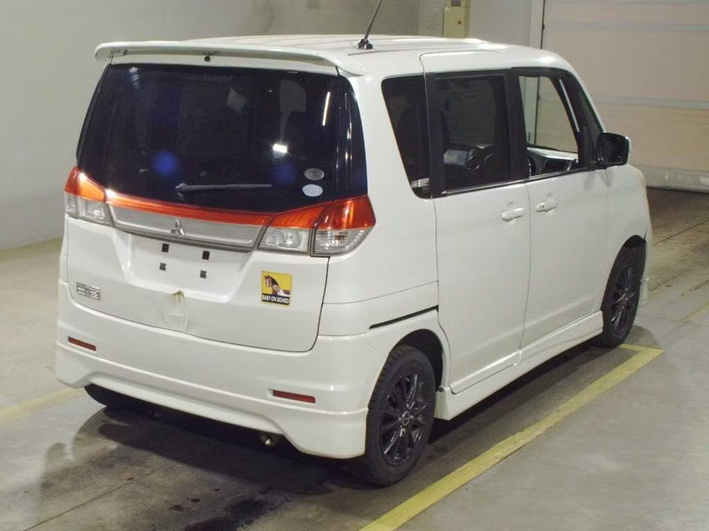 MITSUBISHI DELICA D:2