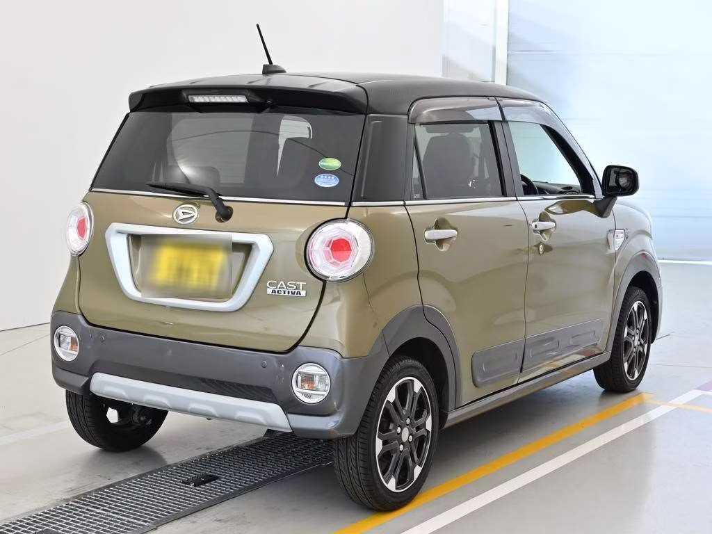 DAIHATSU CAST