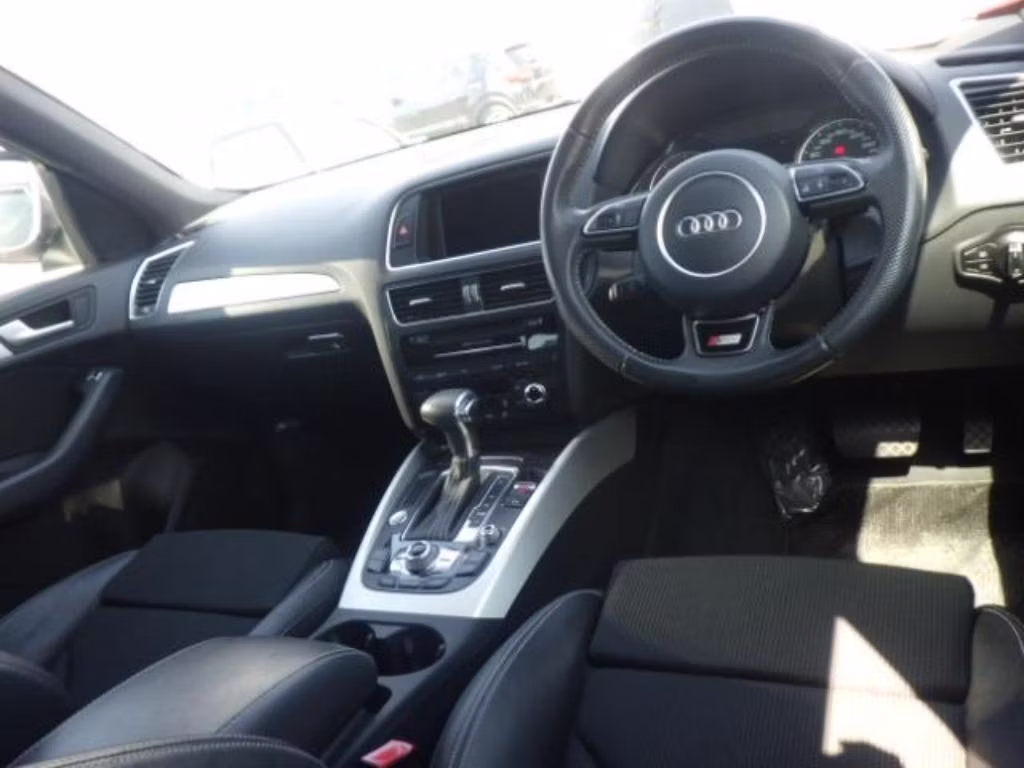 AUDI Q5