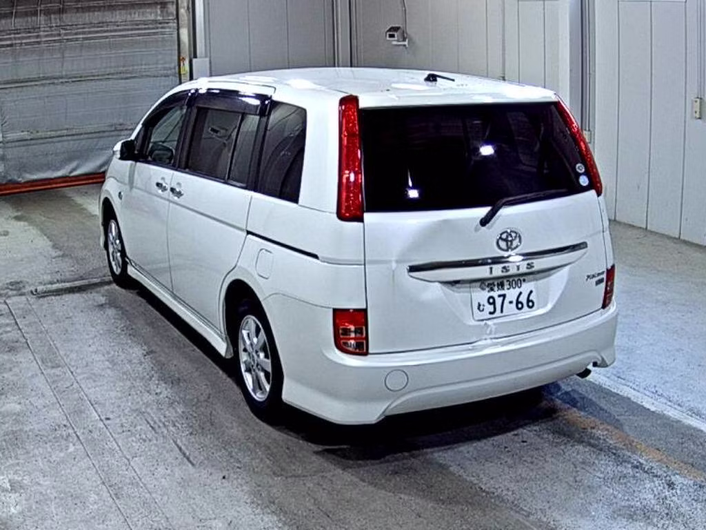 TOYOTA ISIS