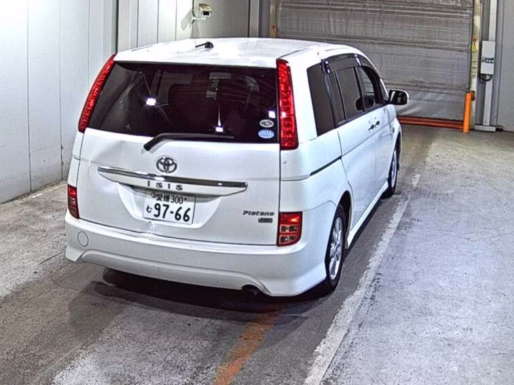 TOYOTA ISIS