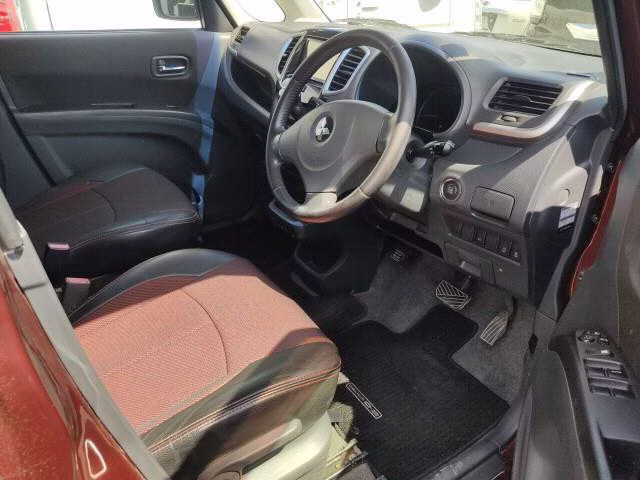 MITSUBISHI DELICA D:2