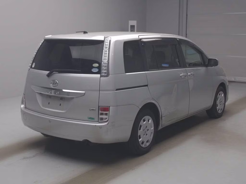 TOYOTA ISIS