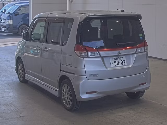 MITSUBISHI DELICA D:2