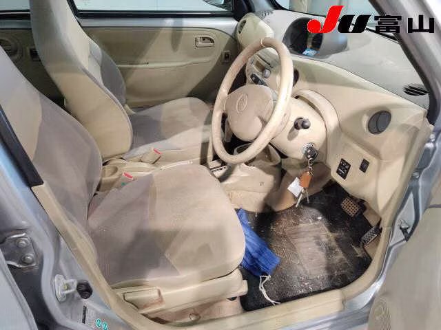 DAIHATSU ESSE
