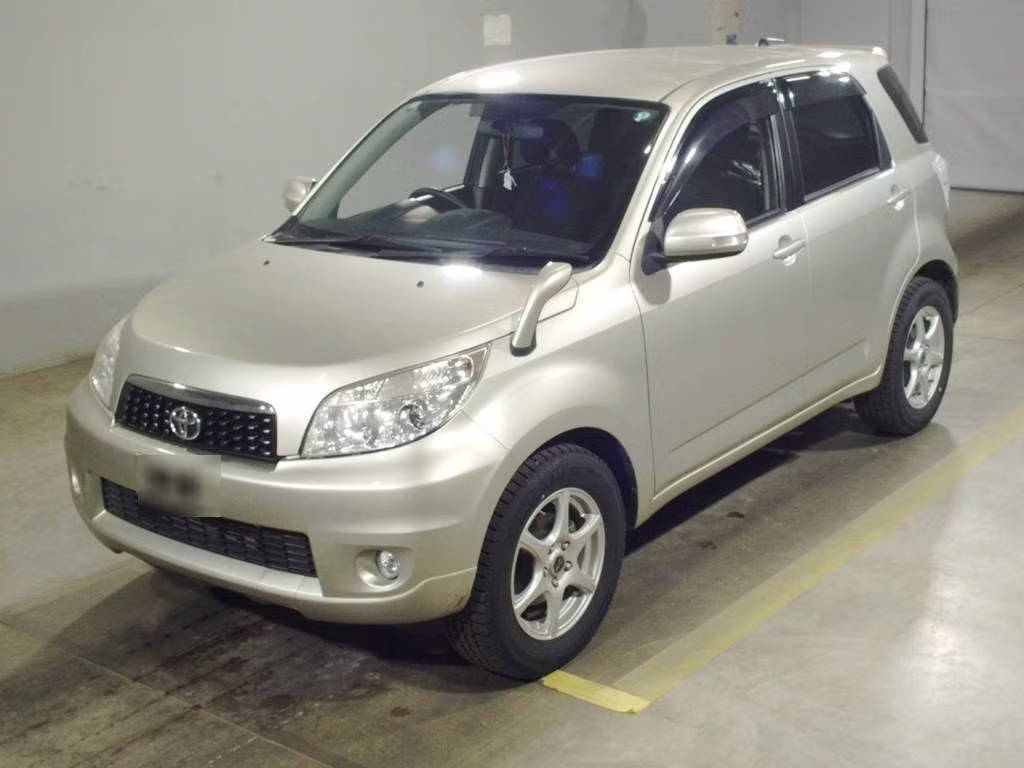 TOYOTA RUSH