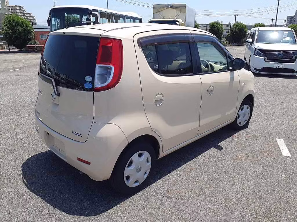 NISSAN MOCO