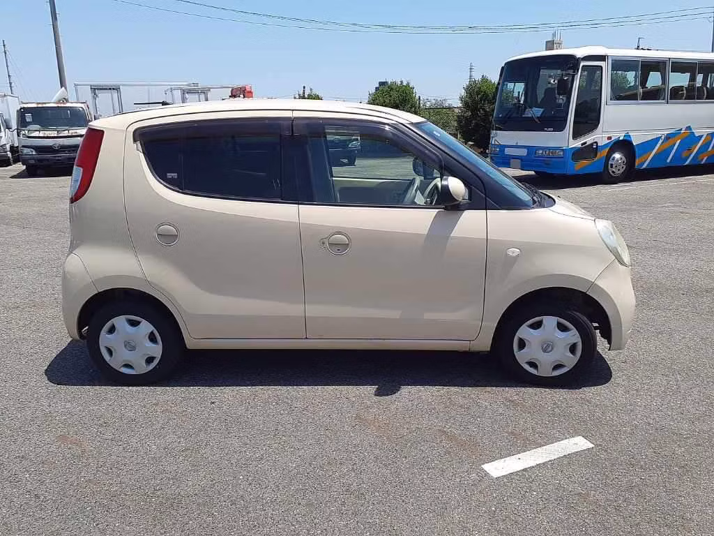 NISSAN MOCO