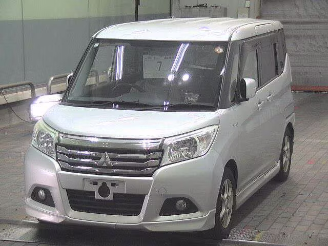 MITSUBISHI DELICA D:2