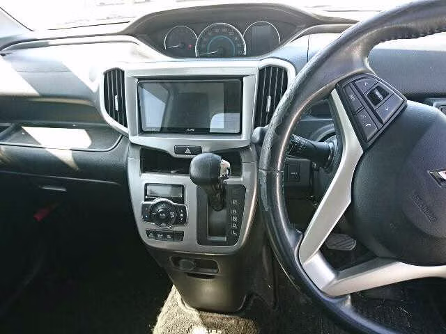 MITSUBISHI DELICA D:2