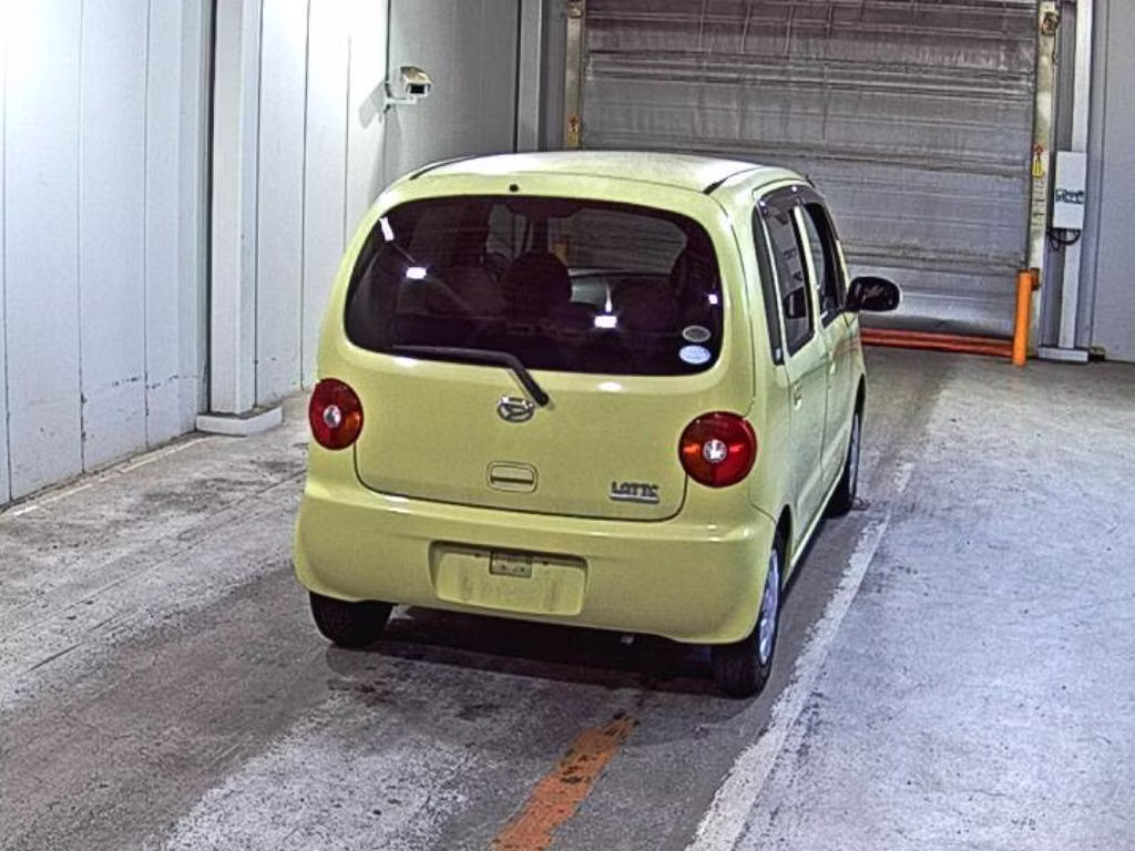 DAIHATSU MOVE LATTE