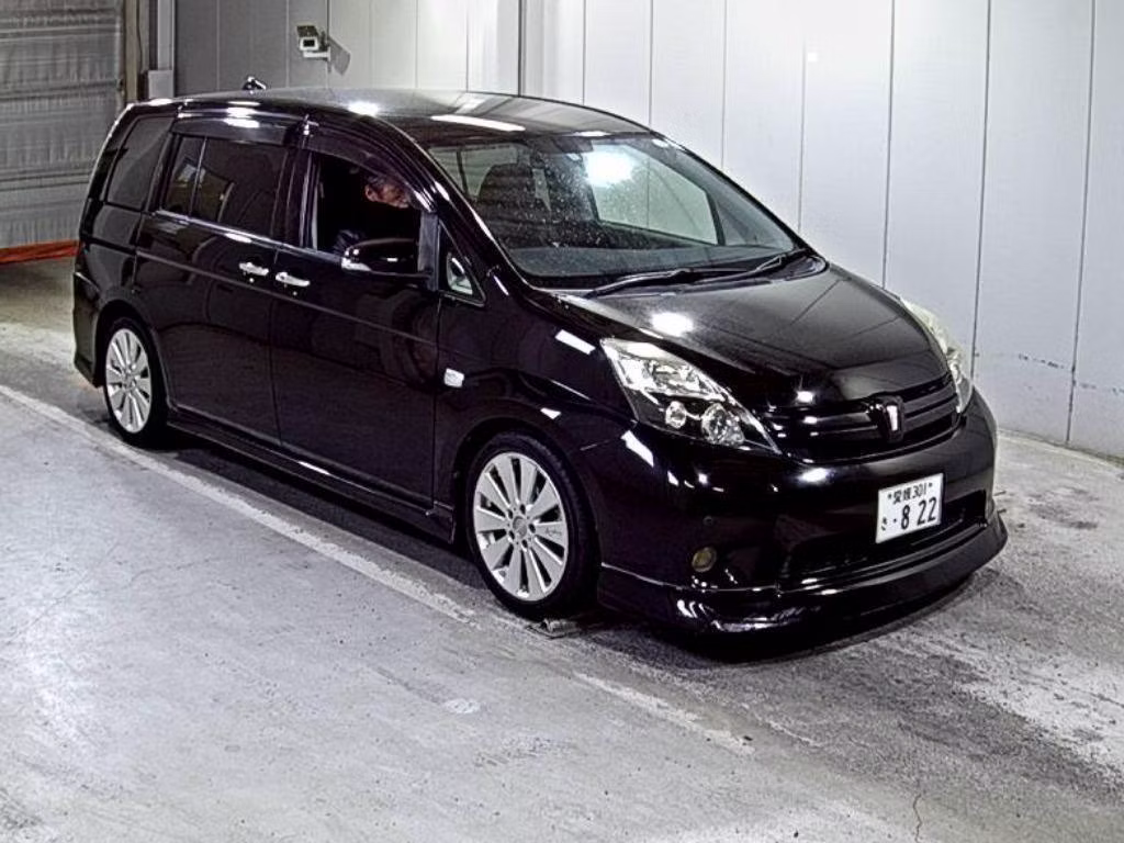 TOYOTA ISIS