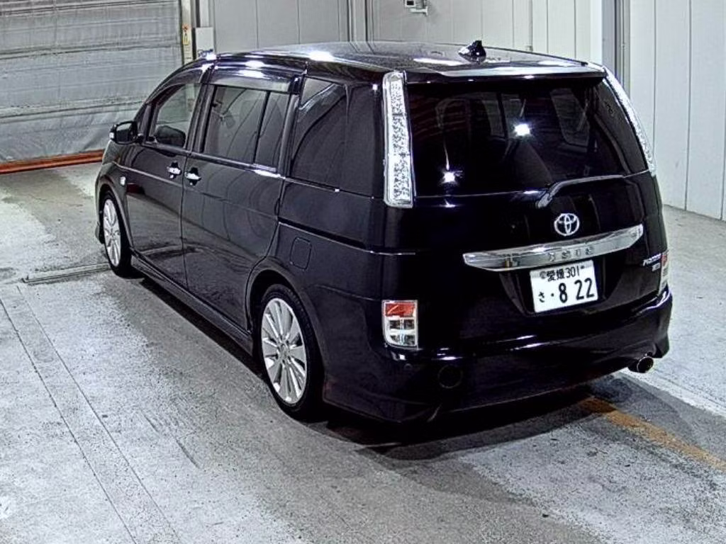 TOYOTA ISIS
