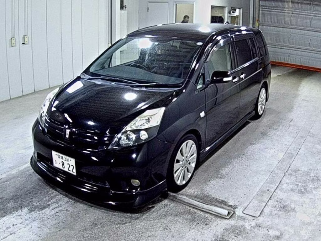 TOYOTA ISIS