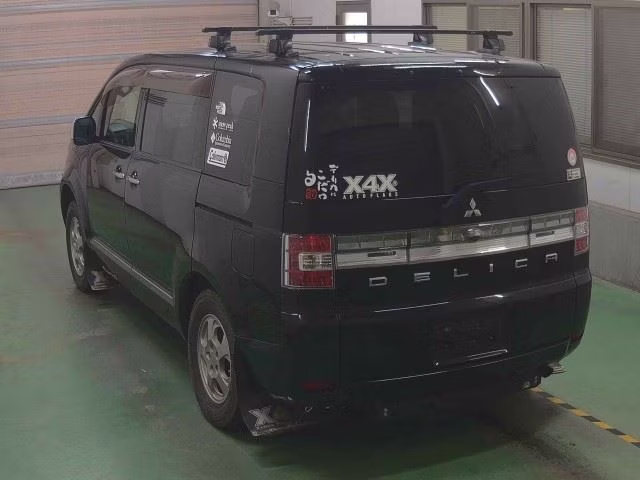 MITSUBISHI DELICA D:5