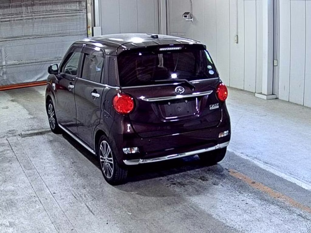DAIHATSU CAST