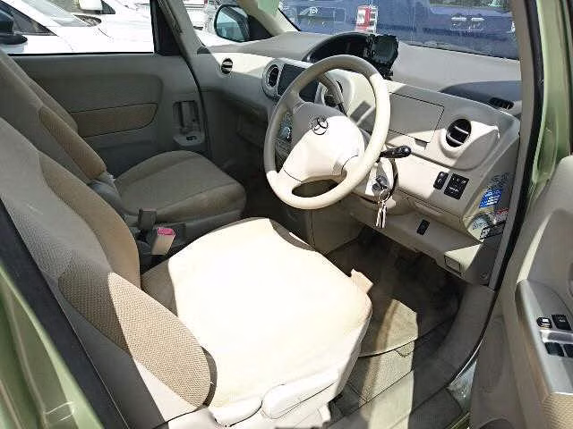 TOYOTA PORTE