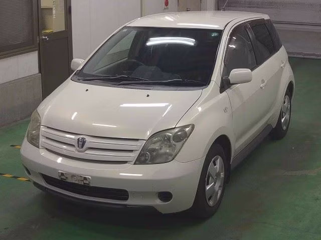 TOYOTA IST