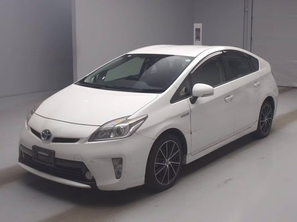 TOYOTA PRIUS