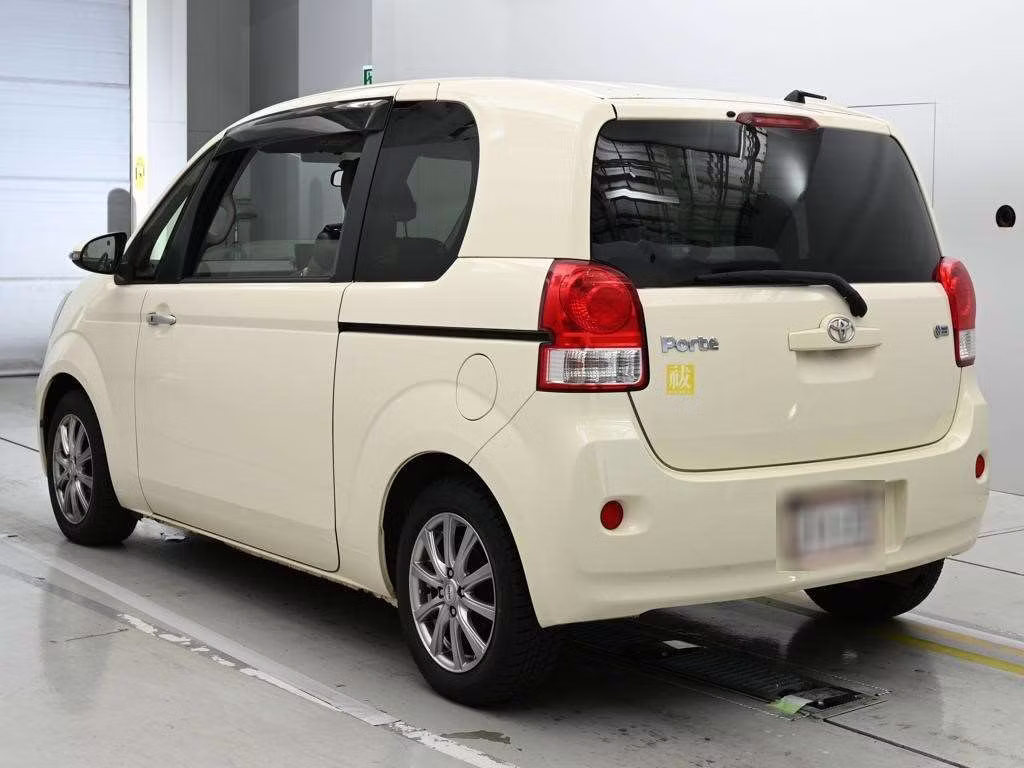 TOYOTA PORTE