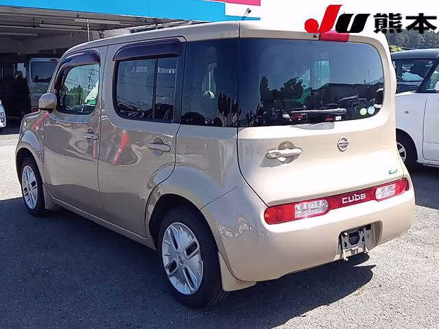 NISSAN CUBE